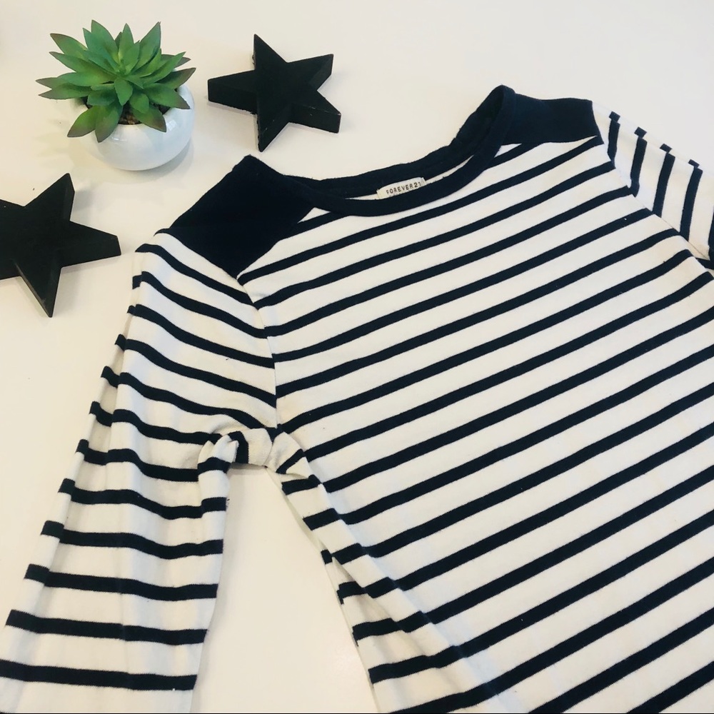 F21 Striped Crewneck!